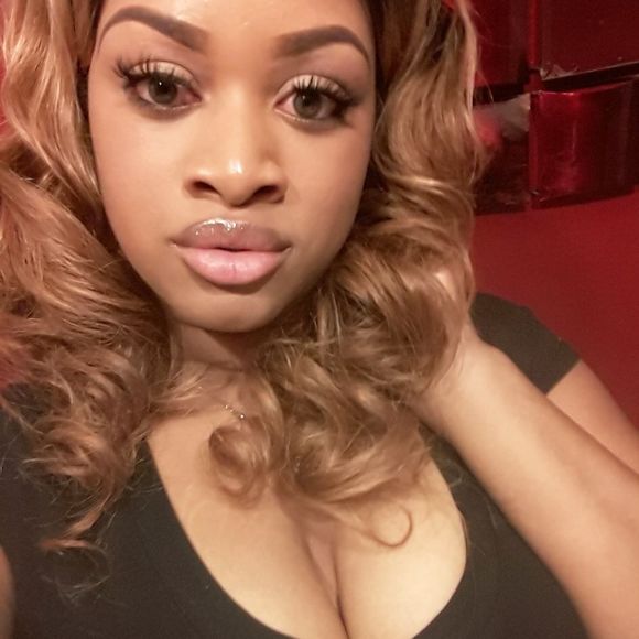 Meet your Posher, Shainique - Picture 1 of 1